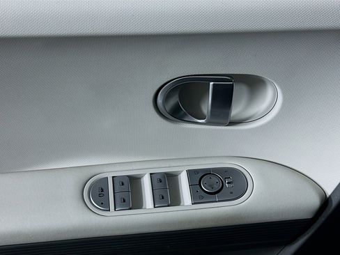 Used 2024 Hyundai Ioniq 5 SE image 15