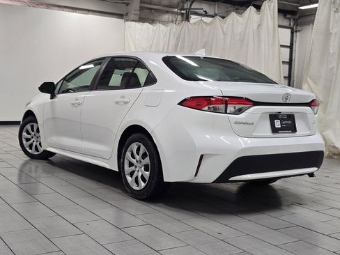 Used 2021 Toyota Corolla LE image 11