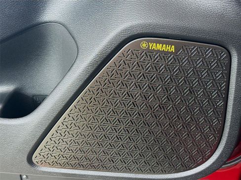 New 2025 Mitsubishi Outlander SE image 19