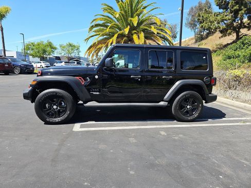 Used 2021 Jeep Wrangler Unlimited Sport AWD/4WD image 4