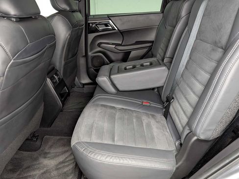 Used 2022 Mitsubishi Outlander SE AWD/4WD image 21