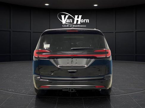 New 2026 Chrysler Pacifica Limited w/ S Appearance Package AWD/4WD image 14