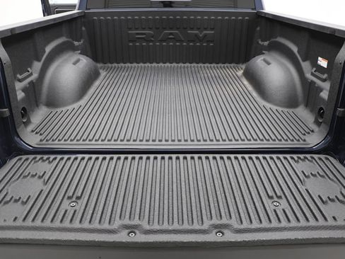 Used 2024 RAM 1500 Laramie AWD/4WD image 11