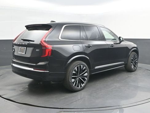 New 2026 Volvo XC90 B5 Plus AWD/4WD image 7