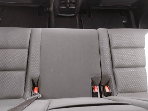 Used 2021 Jeep Grand Cherokee Laredo RWD image 9