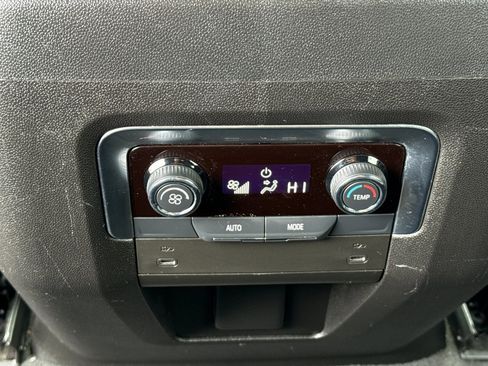 Used 2025 Chevrolet Tahoe Z71 image 16