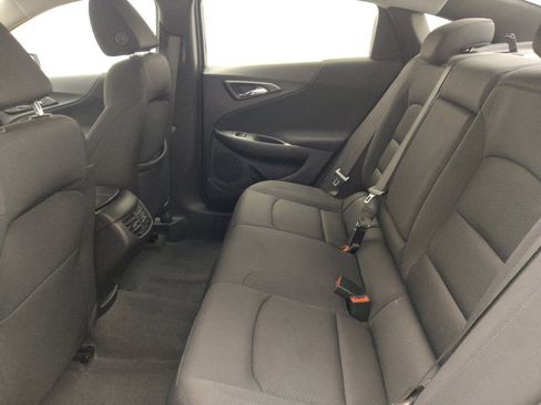Used 2025 Chevrolet Malibu LT FWD image 18