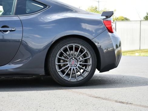 Used 2019 Toyota 86 RWD image 11