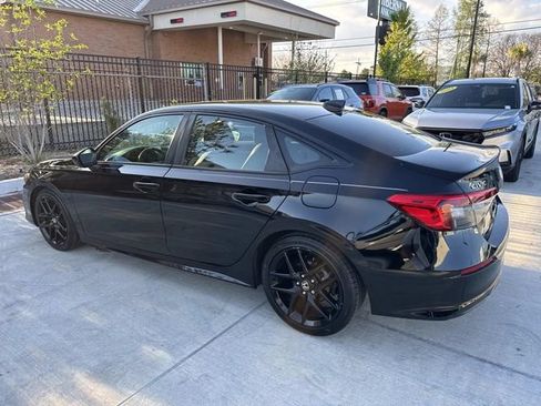 Used 2023 Honda Civic Sport image 5