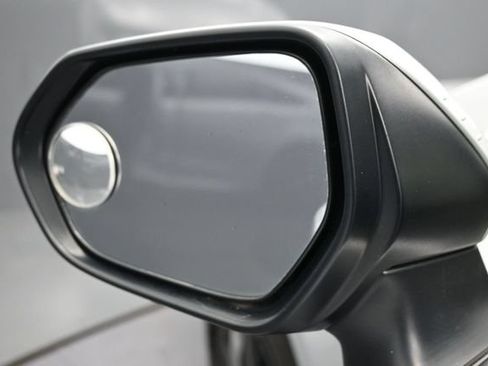 Used 2022 Toyota Corolla LE FWD image 4