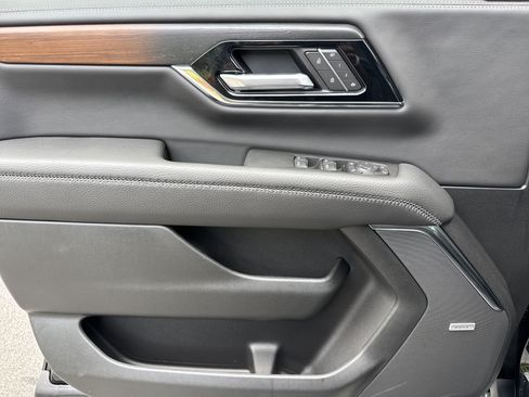 New 2026 GMC Yukon Denali AWD/4WD image 14