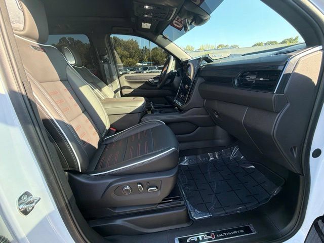Used 2025 GMC Yukon XL AT4 Ultimate w/ LPO, AT4 Appearance Package AWD/4WD image 11