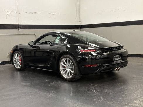 Used 2024 Porsche 718 Cayman S RWD image 8