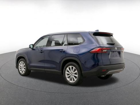 Used 2025 Toyota Grand Highlander FWD image 7