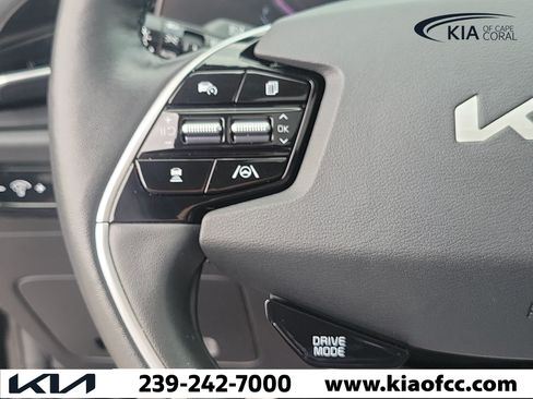 Certified 2023 Kia Niro SX Touring FWD image 25