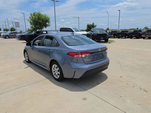 Used 2024 Toyota Corolla LE FWD image 3