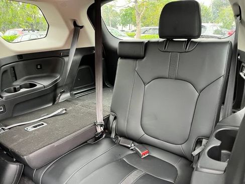 Used 2023 Honda Pilot EX-L image 8