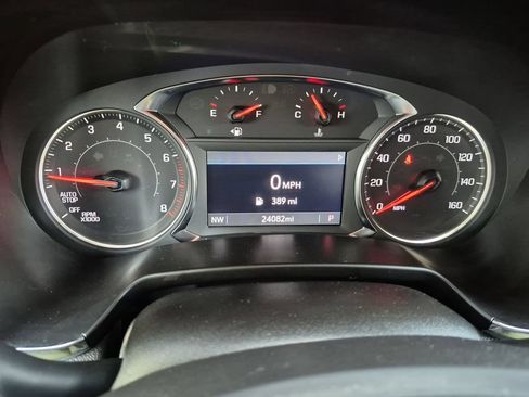 Used 2025 Chevrolet Blazer LT AWD/4WD image 16