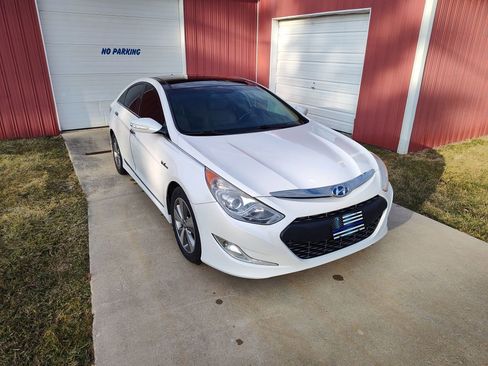 Used 2011 Hyundai Sonata Hybrid w/ Premium Equipment Pkg 2 image 4