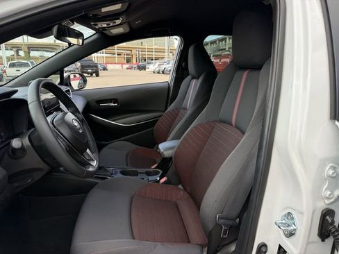 Used 2025 Toyota Corolla SE image 26