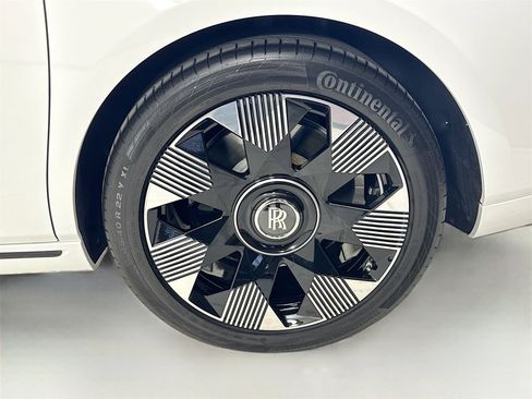 Certified 2024 Rolls-Royce Phantom Extended Wheelbase image 10