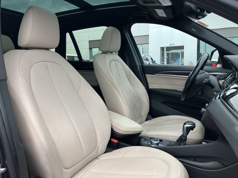 Used 2017 BMW X1 xDrive28i AWD/4WD image 37