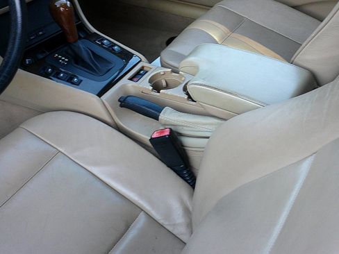 Used 2001 BMW 330Ci Convertible image 10