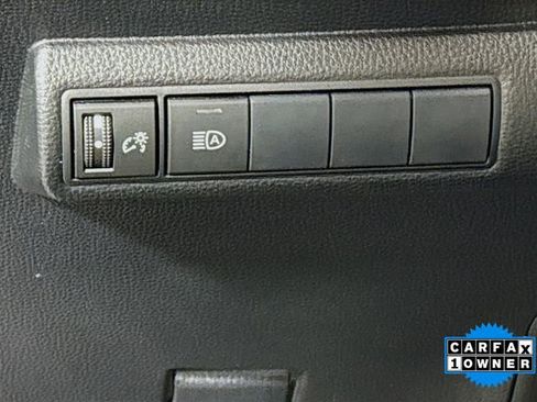 Used 2020 Toyota Corolla SE image 10