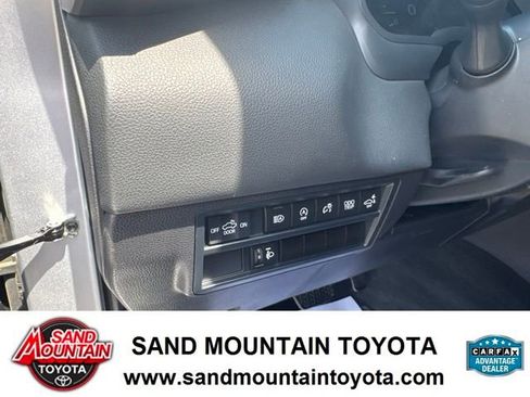 Used 2024 Toyota Tundra Limited AWD/4WD image 14