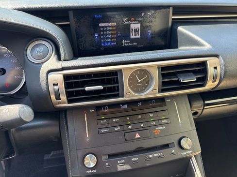 Used 2016 Lexus IS 200t RWD image 23