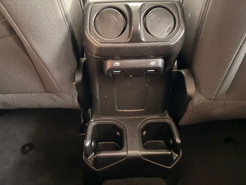 Used 2021 Jeep Wrangler Unlimited Sport AWD/4WD image 34