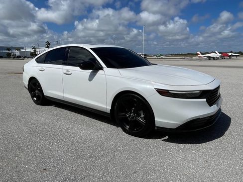 Used 2025 Honda Accord Sport image 30