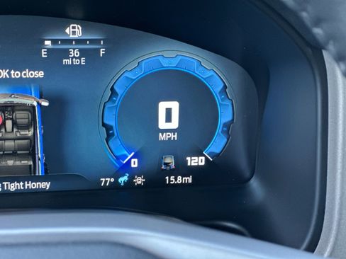 New 2025 Ford Bronco Outer Banks w/ Sasquatch Package image 29