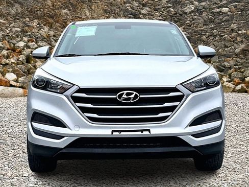 Used 2018 Hyundai Tucson SE image 3