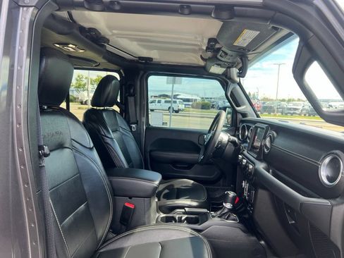 Used 2023 Jeep Wrangler Unlimited Sahara w/ Cold Weather Group AWD/4WD image 45