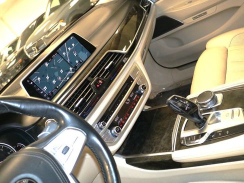 Used 2016 BMW 740i RWD image 62