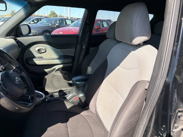 Used 2017 Kia Soul FWD image 19
