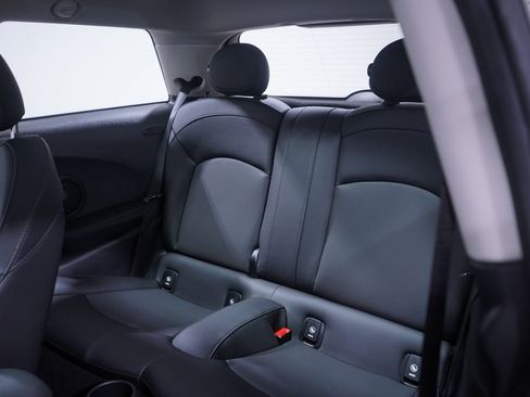 Used 2024 MINI Cooper SE image 9