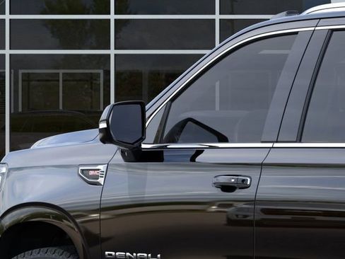 New 2026 GMC Yukon XL Denali w/ Denali Reserve Package AWD/4WD image 13