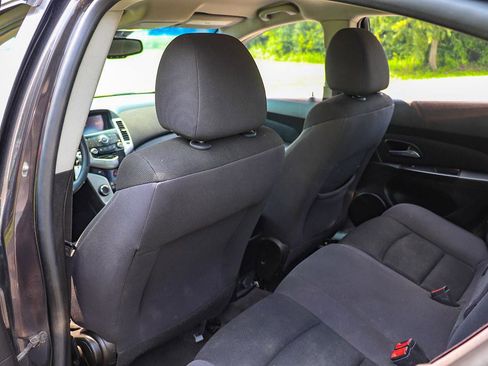 Used 2015 Chevrolet Cruze LT FWD image 20