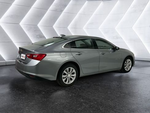 Used 2023 Chevrolet Malibu LT FWD image 4