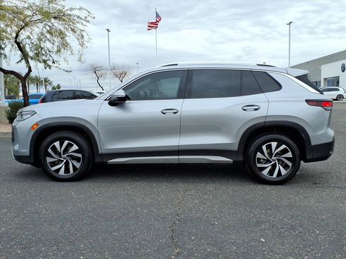 Certified 2025 Volkswagen Tiguan S image 4