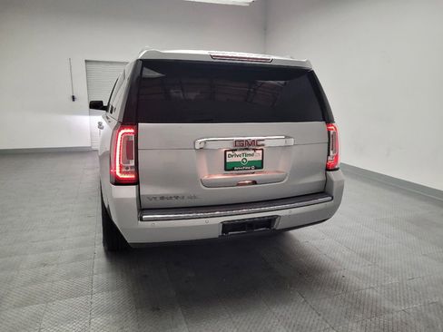 Used 2017 GMC Yukon XL Denali w/ Open Road Package AWD/4WD image 6