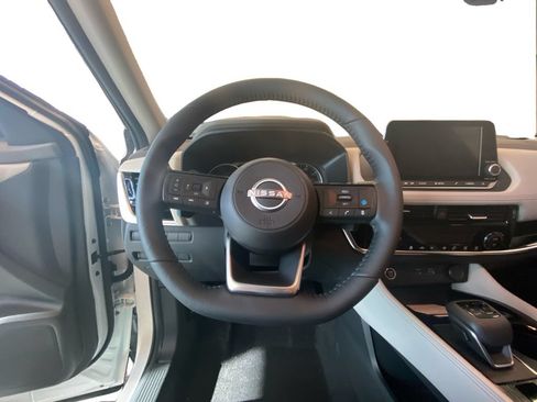 Used 2023 Nissan Rogue SL AWD/4WD image 13
