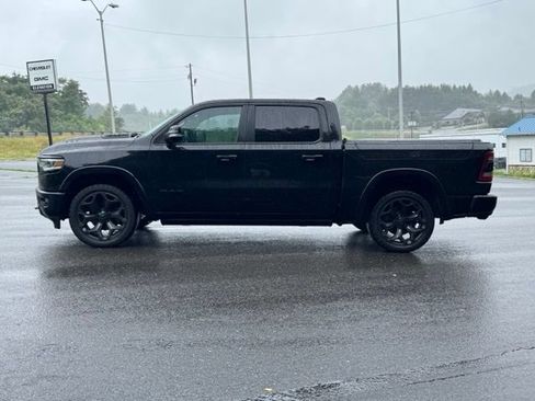 Used 2020 RAM 1500 Limited w/ Black Appearance Package AWD/4WD image 4
