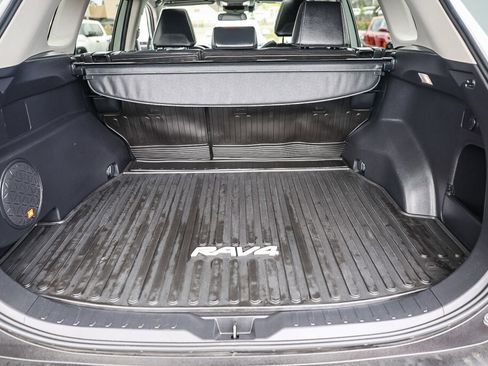 Certified 2022 Toyota RAV4 XLE Premium FWD image 28