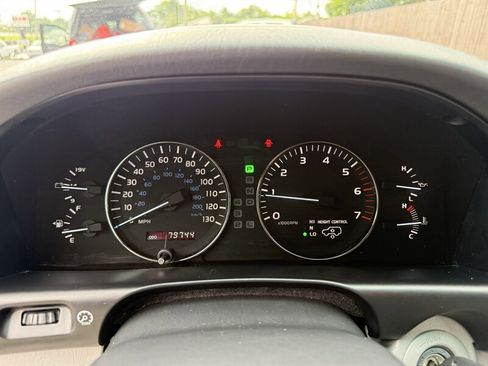 Used 2005 Lexus LX 470 4WD image 4