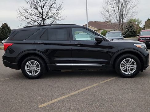 Used 2024 Ford Explorer XLT w/ Equipment Group 202A image 9