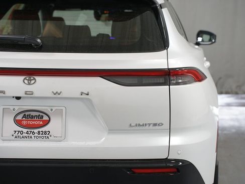 New 2025 Toyota Crown Signia image 10