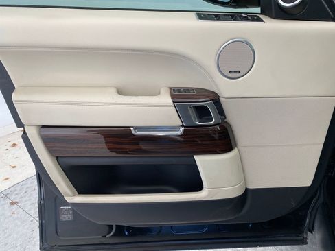 Used 2014 Land Rover Range Rover Supercharged image 22